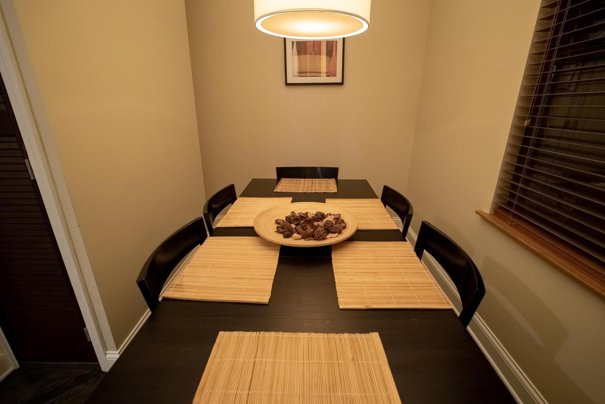 Roscoe Village Guesthouse Чикаго Номер фото