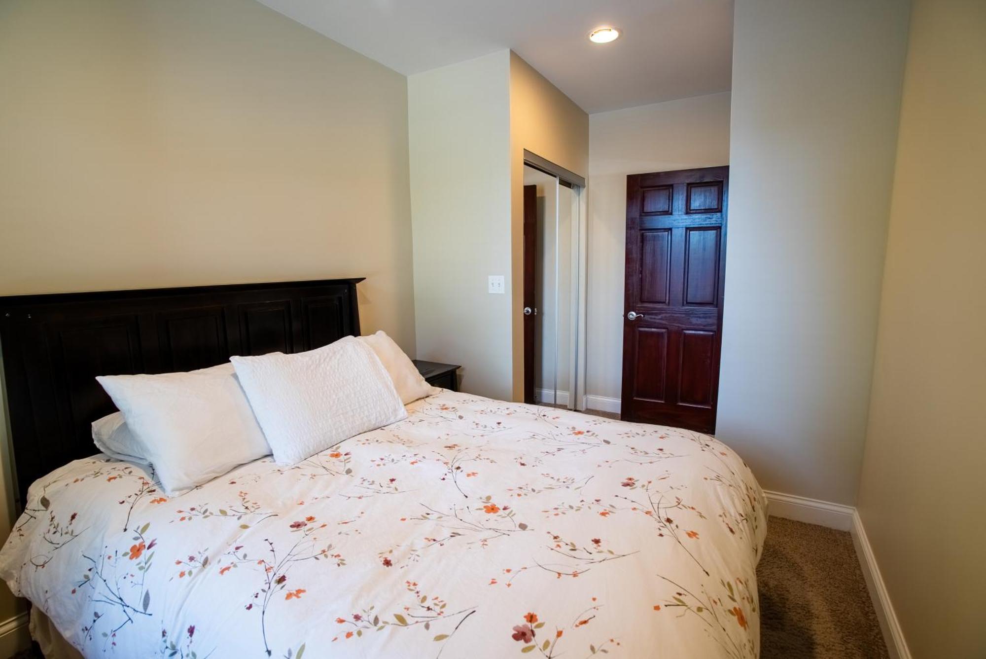 Roscoe Village Guesthouse Чикаго Номер фото